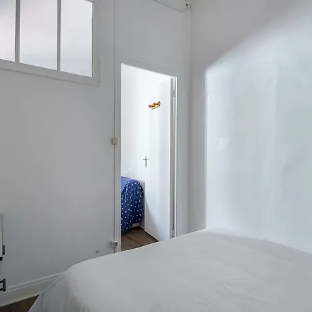Cosy In A Cosmopolitan District Apartment *