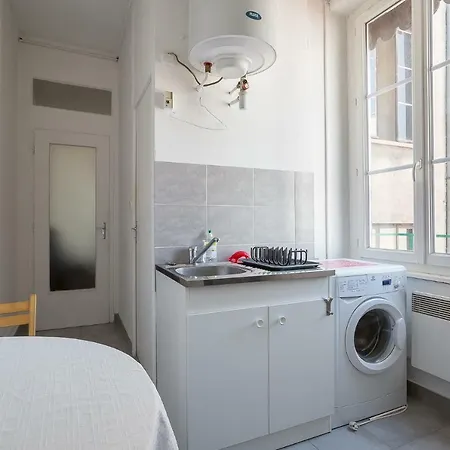 Cosy In A Cosmopolitan District Apartment