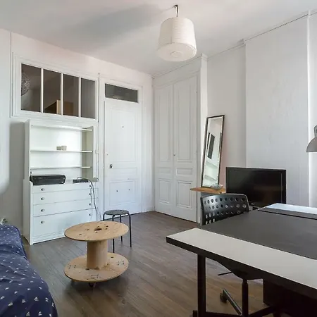 Apartment Cosy In A Cosmopolitan District *